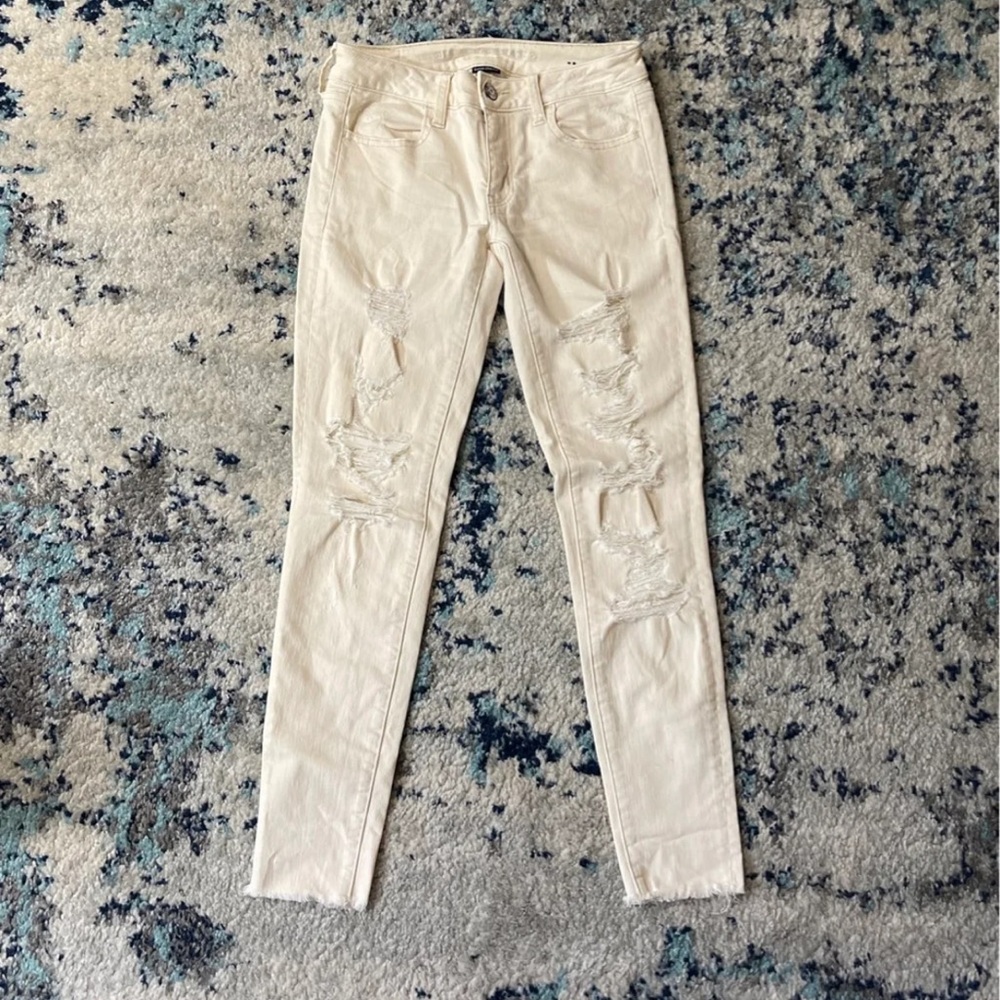 American Eagle Distressed Jeans